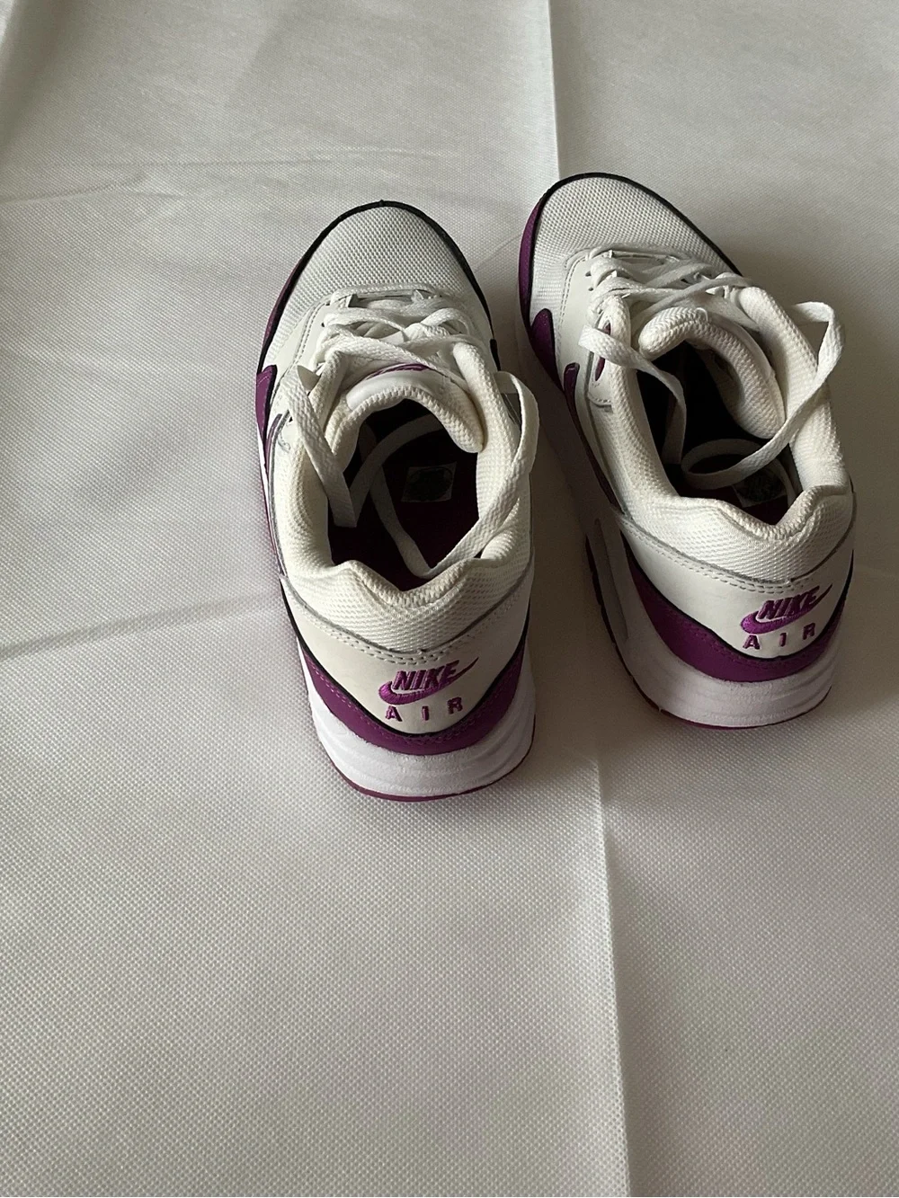 Nike Air Max 1 White & Berry color Athletic Sneakers